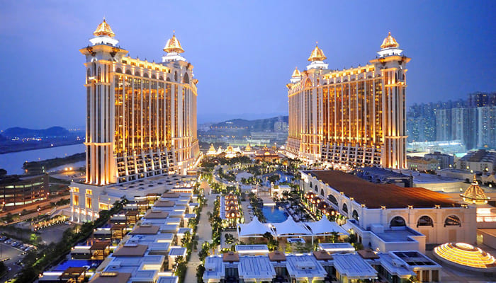 Arrival and Transfer to Macau Hotel