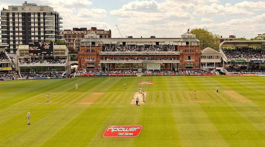 Guided city tour of London with Changing of Guards. Visit to the famous Madame Tussauds Wax Museum. Visit the legendary Lord’s Cricket Ground. Ride the London Eye.