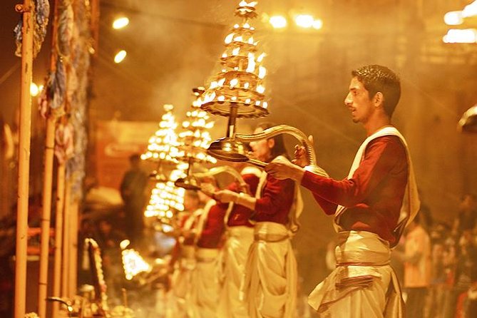 Arrival in Varanasi – Temple Tour & Ganga Aarti