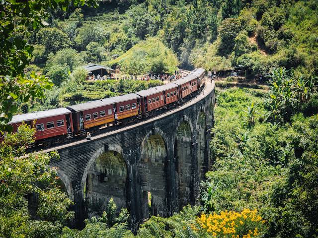NUWARA ELIYA – ELLA